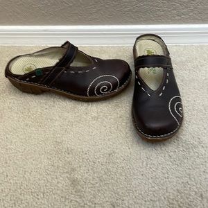 El Natura Lista clogs